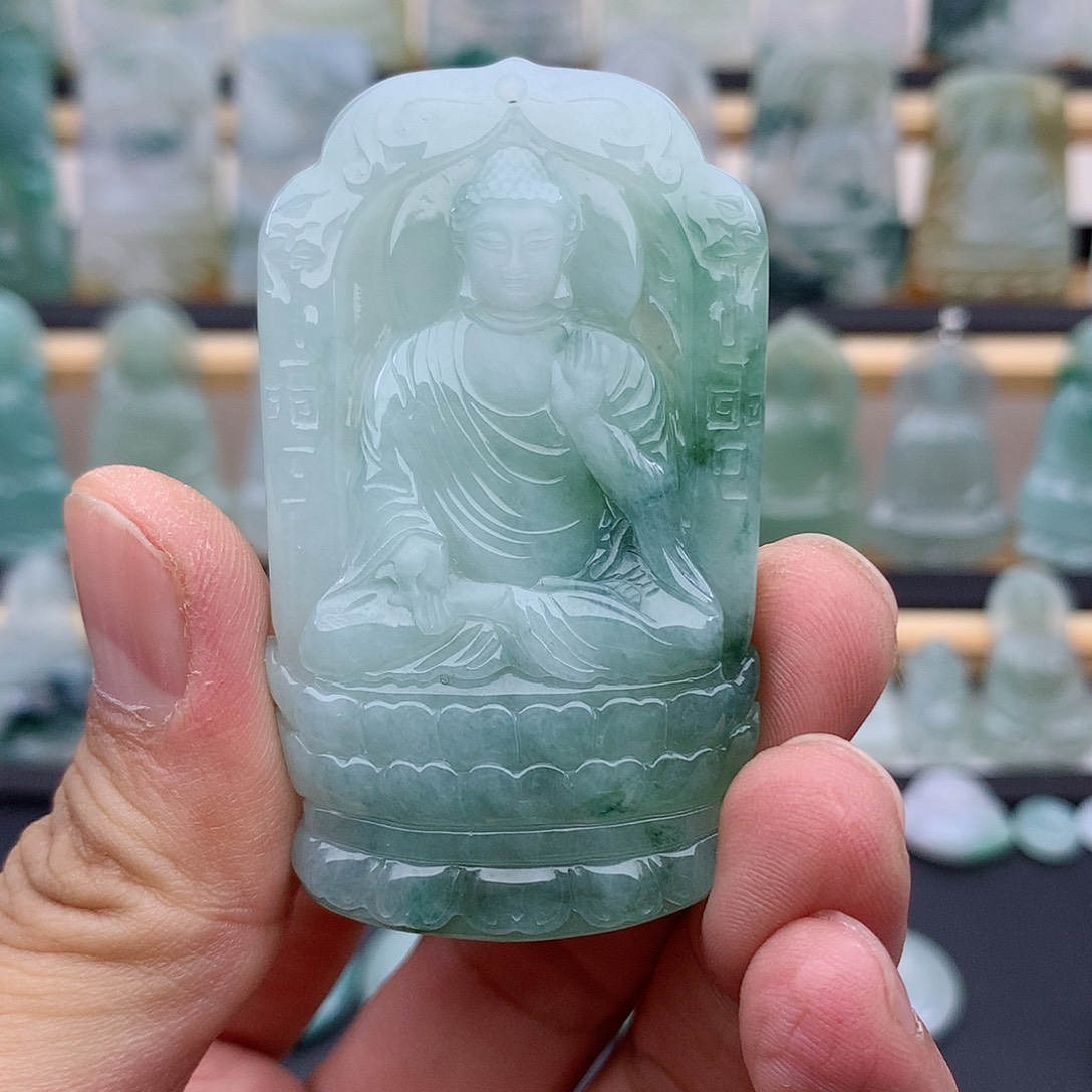 翡翠未镶嵌颈饰阿弥陀佛