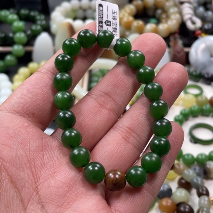 木***曦和田玉未镶嵌手链