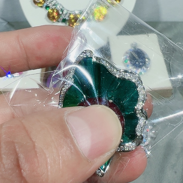 红宝石颈饰未镶嵌