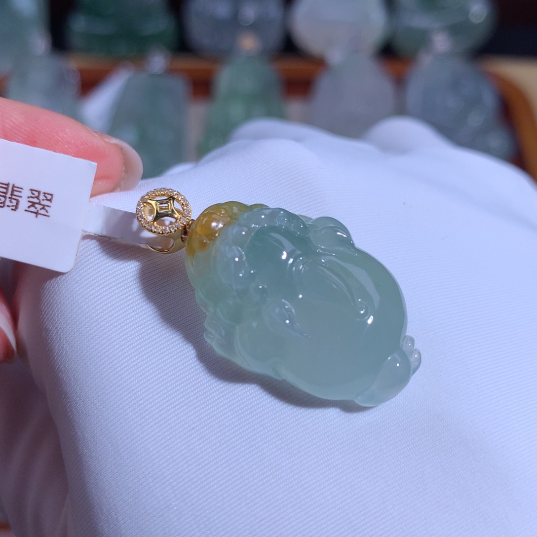 翡翠颈饰18K金镶嵌金蟾