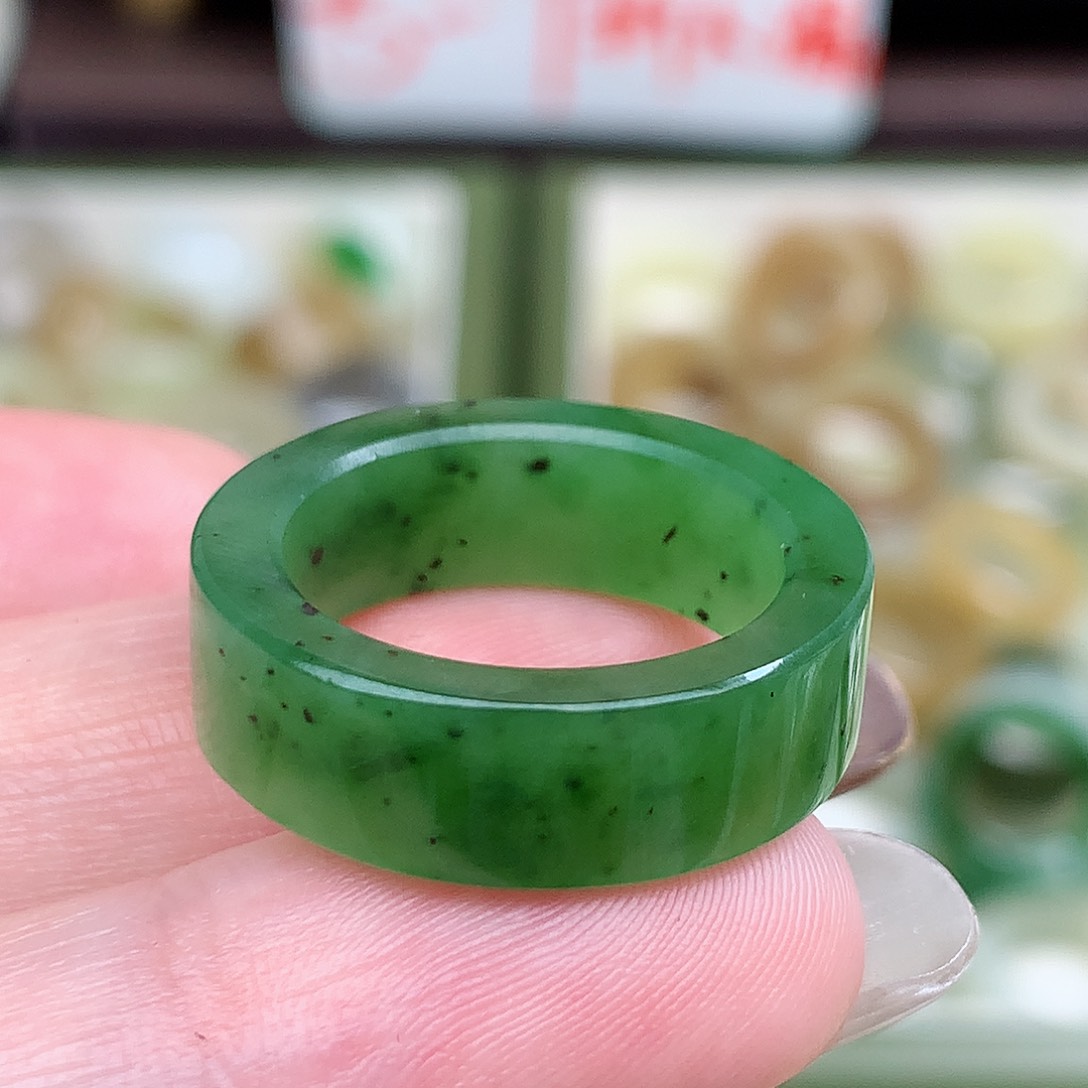 未镶嵌戒指和田玉苏*姐