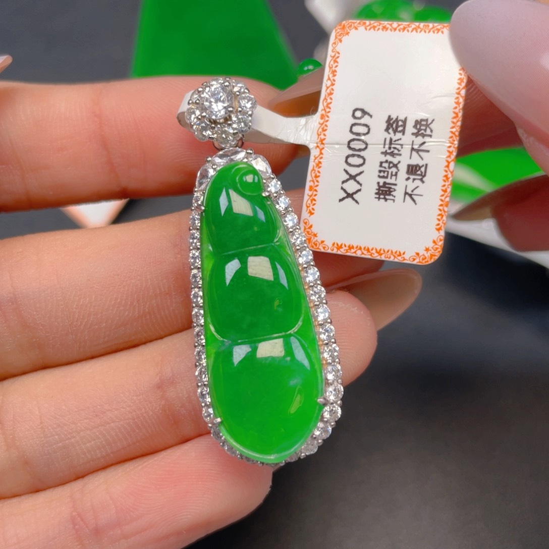 【闪购商品】颈饰银S925镶嵌翡翠翡翠