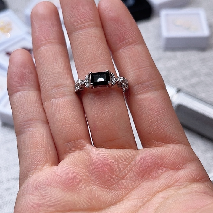 尖晶石戒指银S925镶嵌