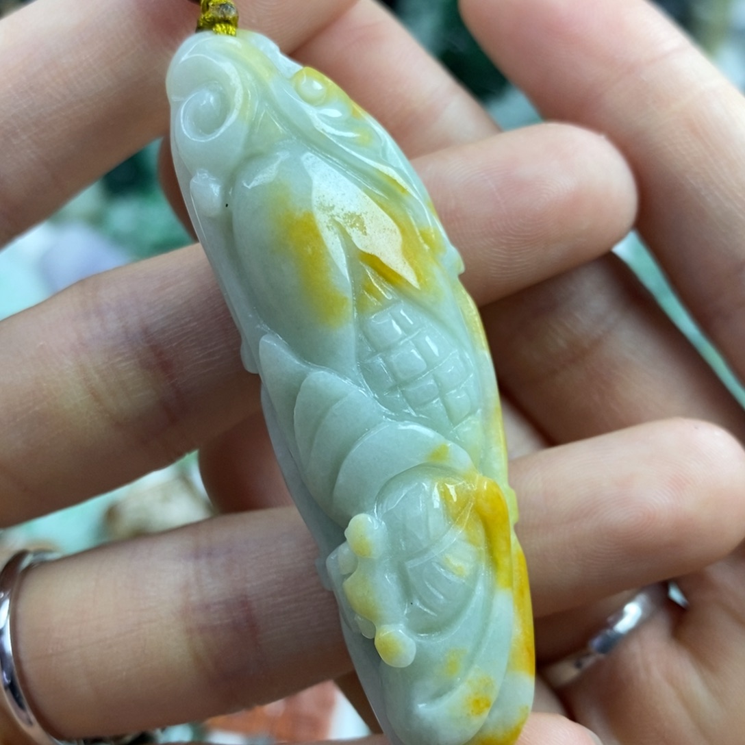 翡翠颈饰未镶嵌吊坠