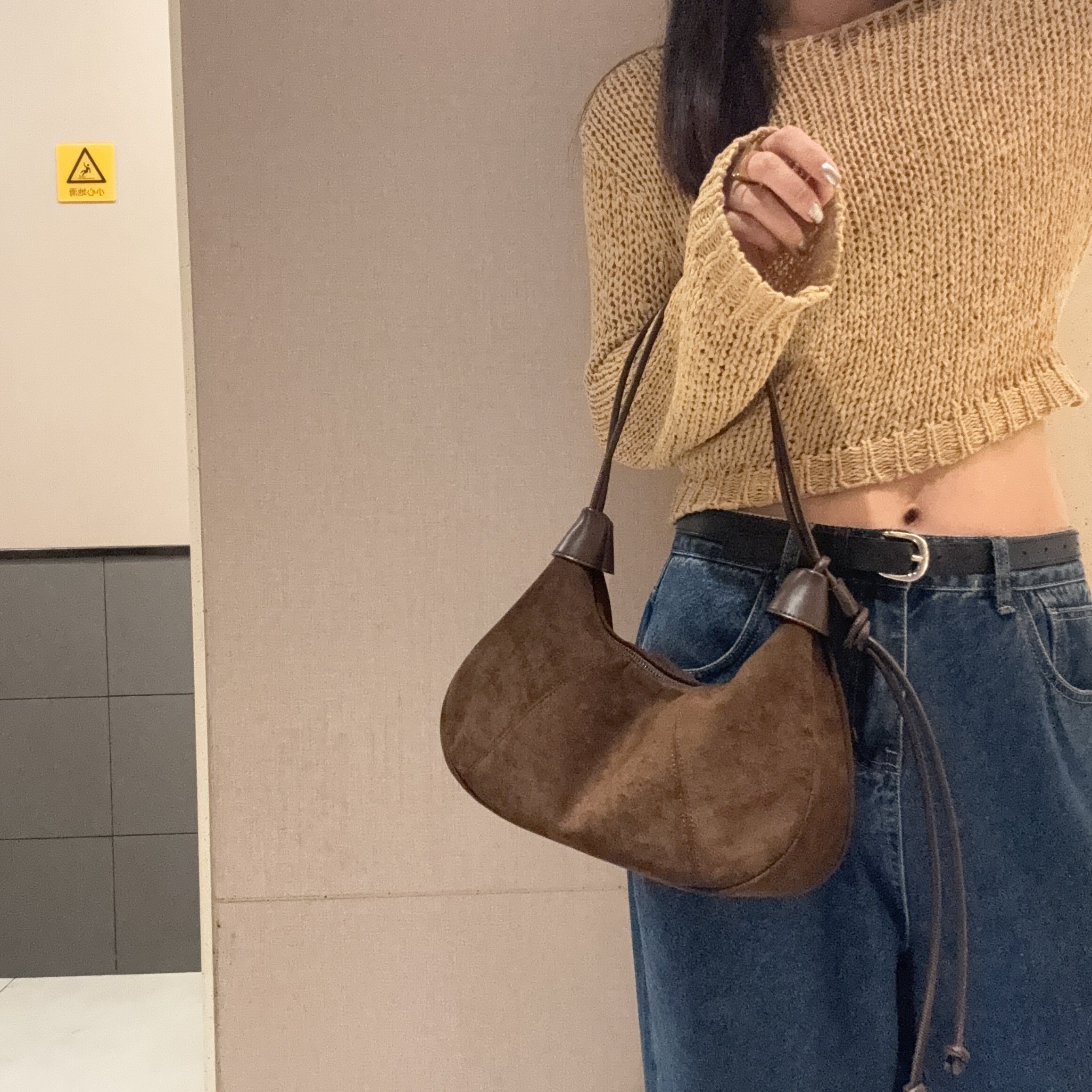 时尚休闲单肩斜挎包车缝线多层款洋气百搭韩版女包