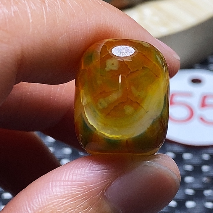 李***成玛瑙/玉髓未镶嵌颈饰