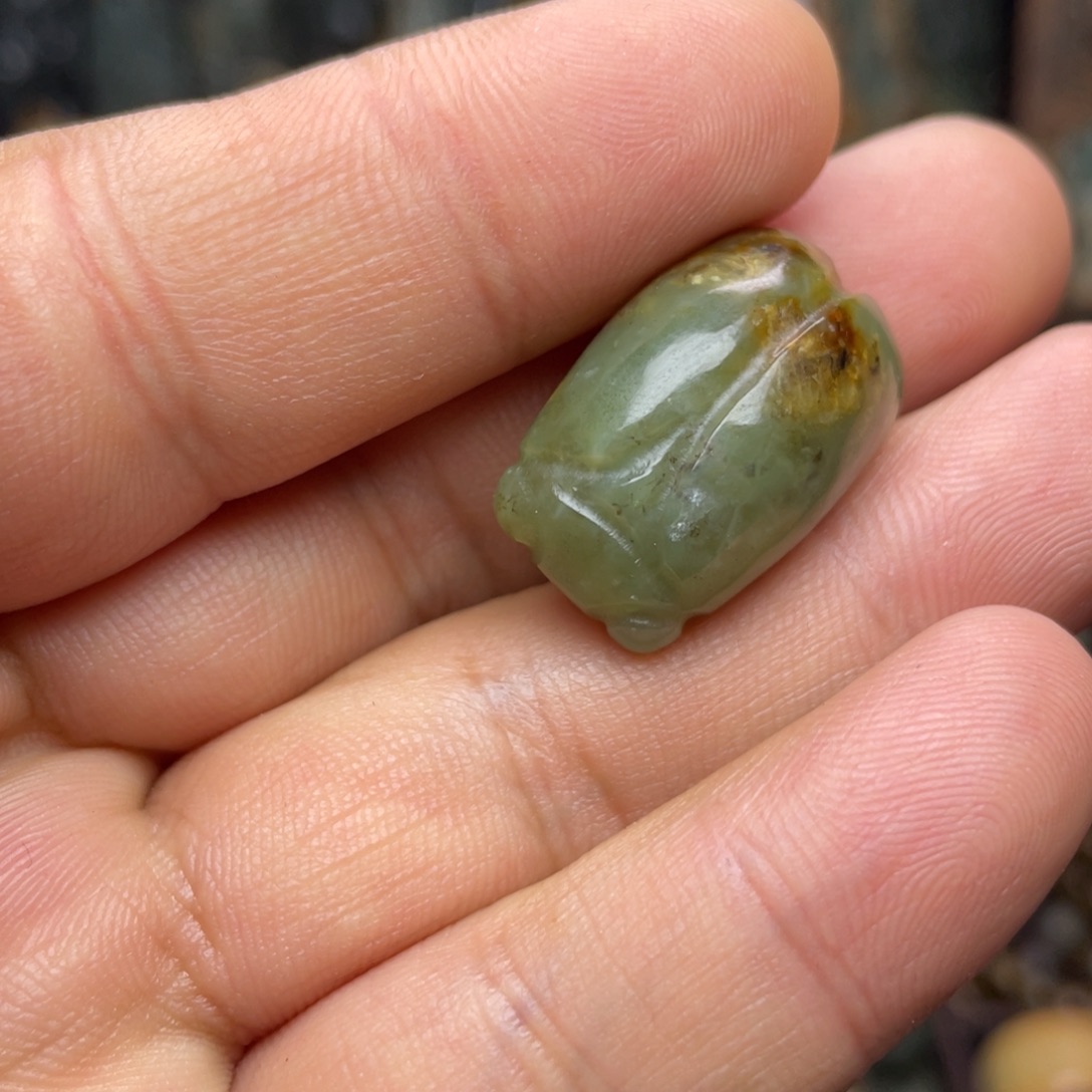 岫岩河磨玉（透闪石质玉）未镶嵌颈饰