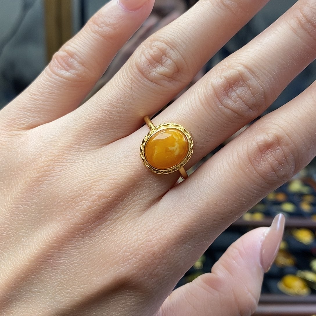 琥珀未镶嵌裸石成品