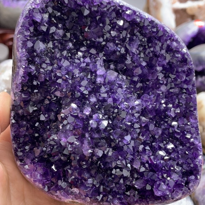 水晶摆件未镶嵌捡漏