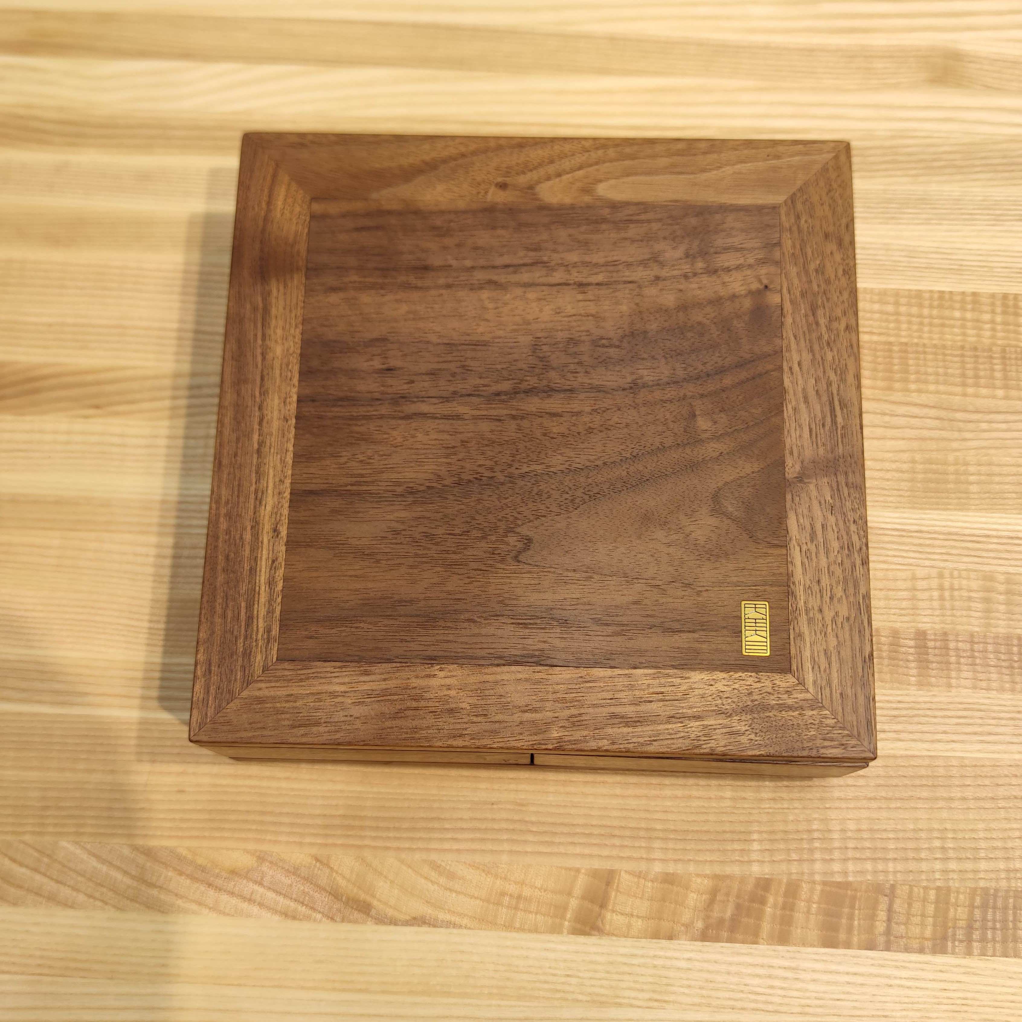 北美黑胡桃木旋转机关收纳盒