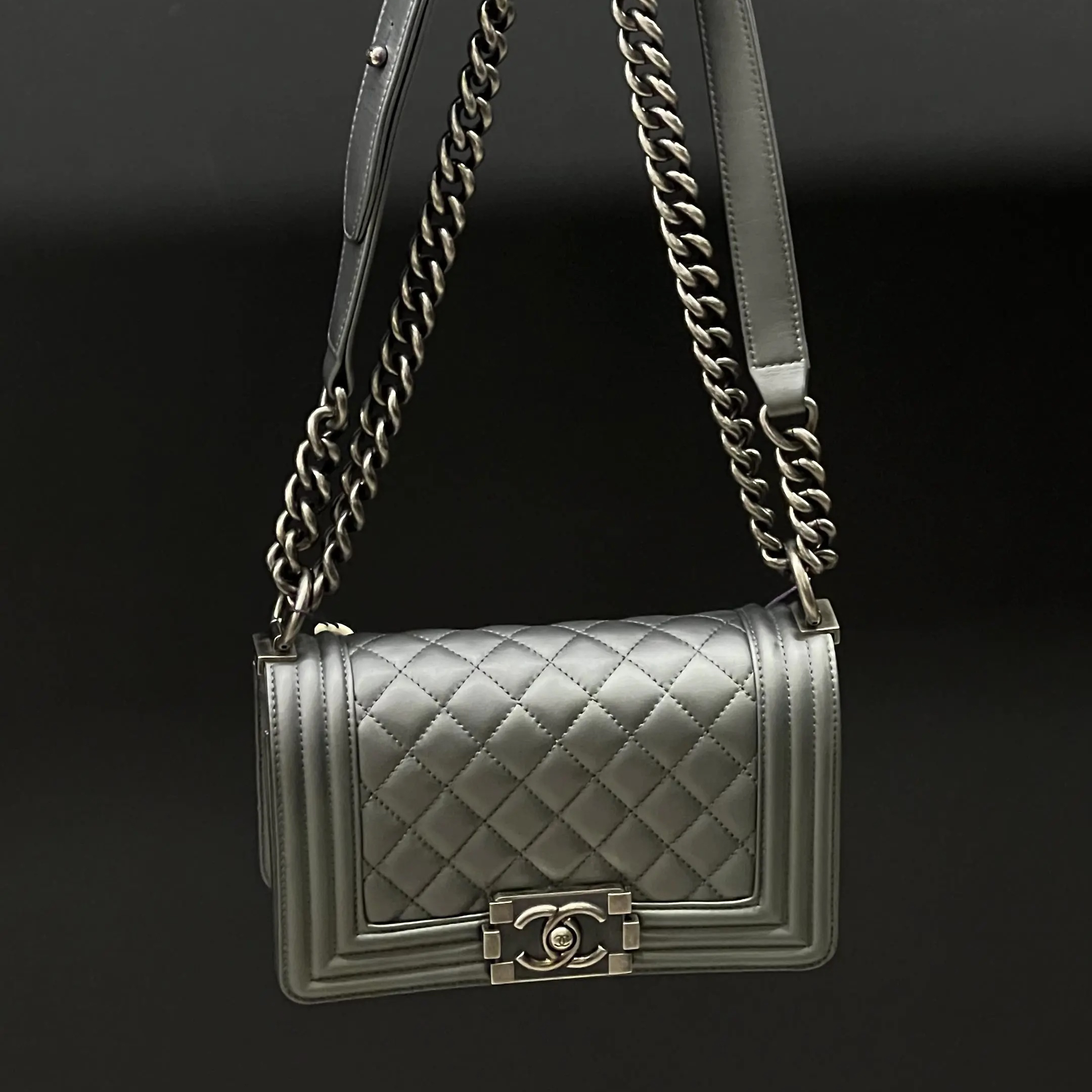 95新 Chanel/香奈儿 0344 银灰leboy斜挎包小号14-15