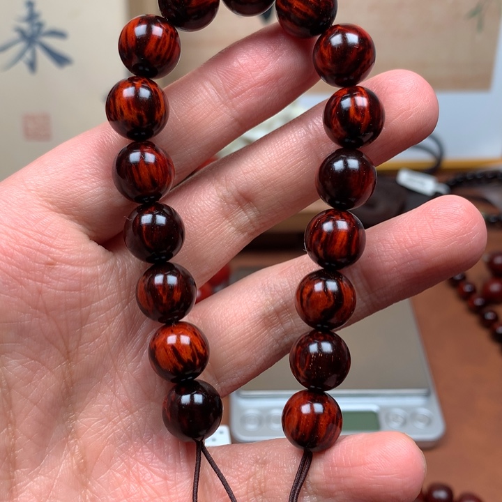 木***家檀香紫檀（小叶紫檀）