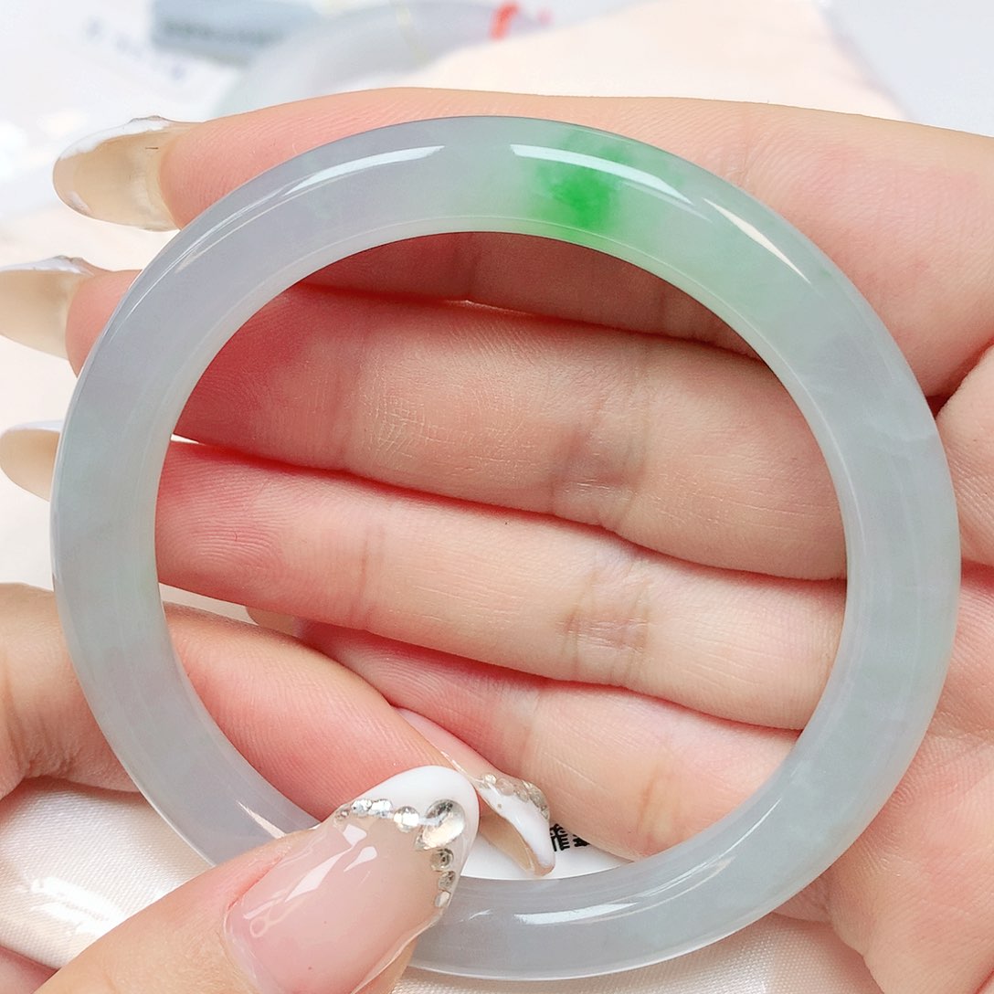 翡翠手镯未镶嵌抖音209