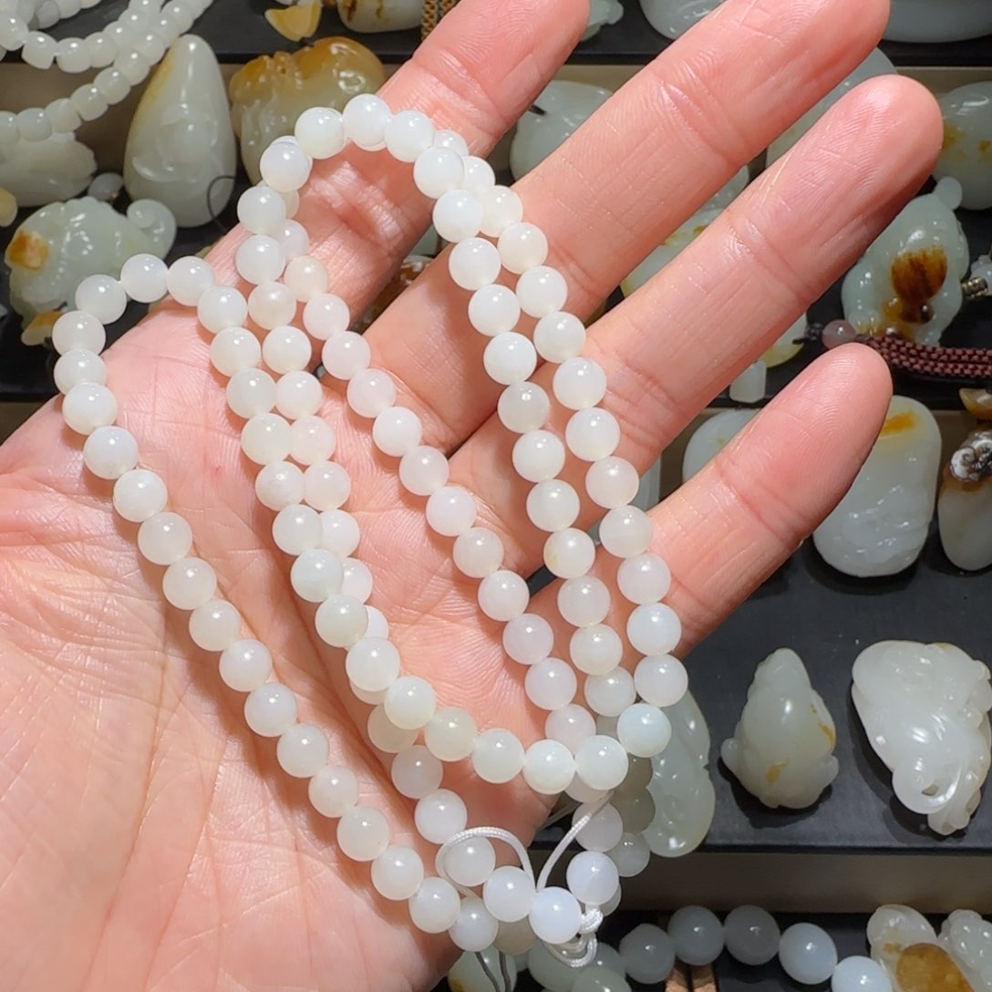 和田玉颈饰未镶嵌