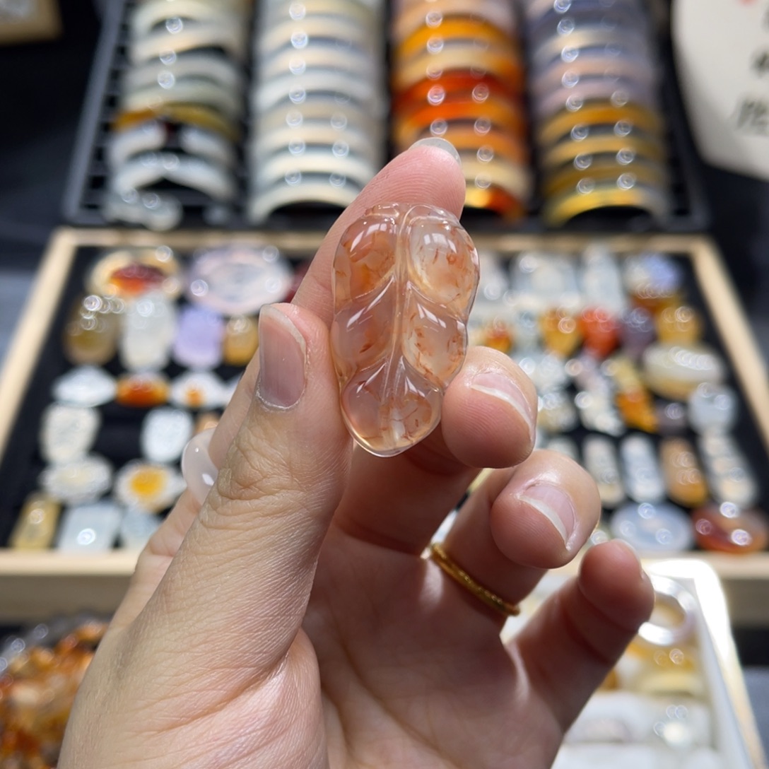 玛瑙/玉髓未镶嵌颈饰