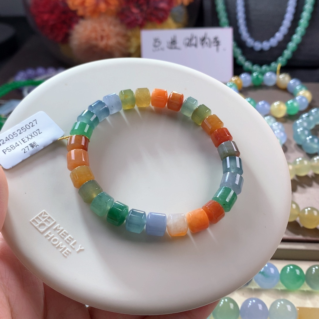 翡翠颈饰未镶嵌浓彩多宝桶珠手串