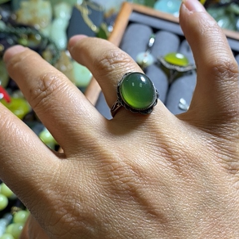 岫玉戒指未镶嵌一个