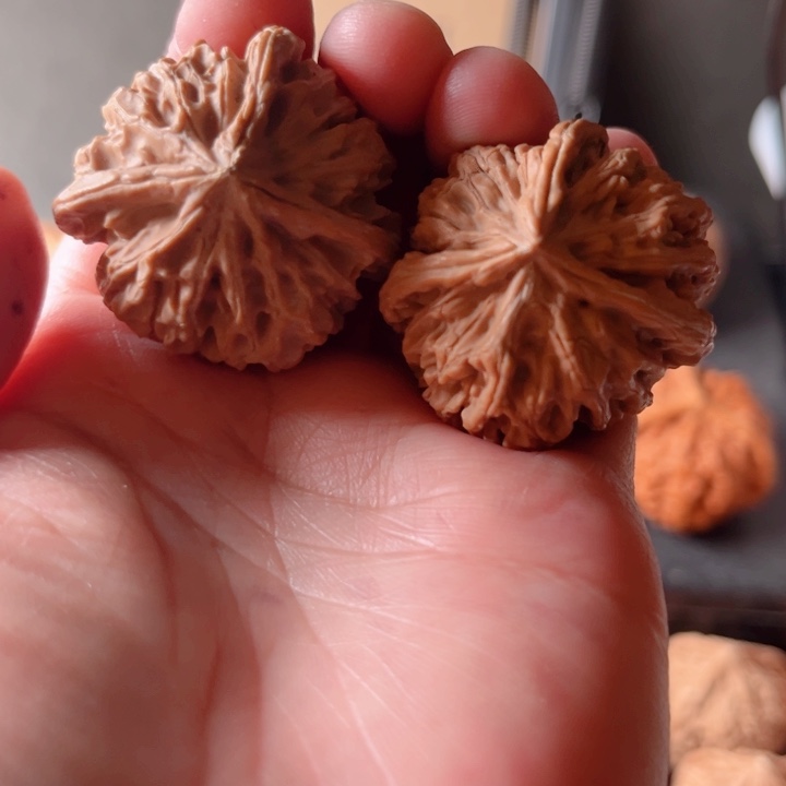 似***了文玩核桃吊坠文玩