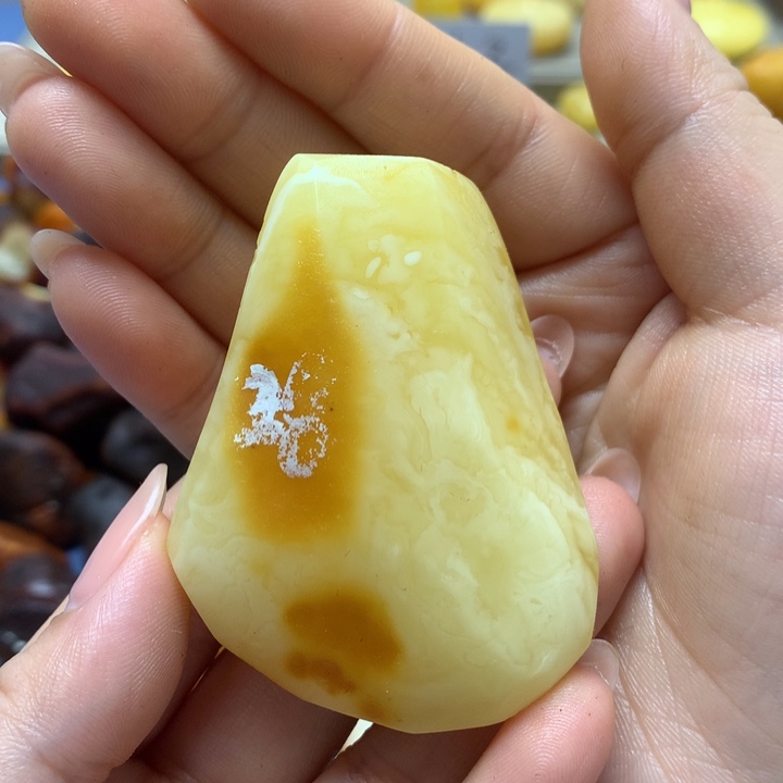 未镶嵌定制琥珀布*蜜蜡工坊原石定制