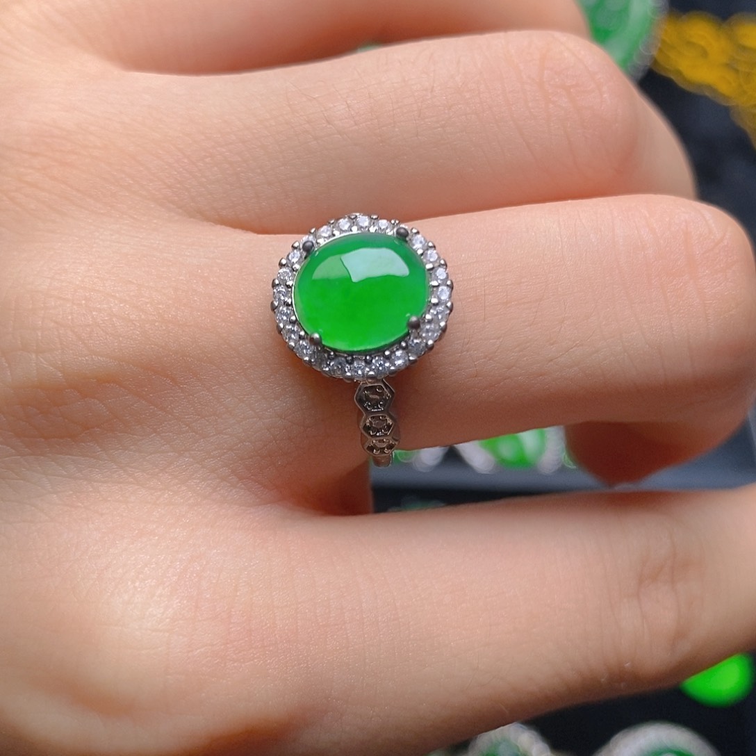 未镶嵌戒指翡翠戒指