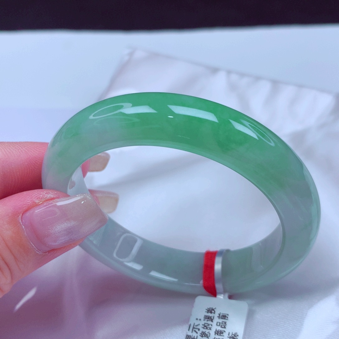 翡翠手镯未镶嵌手镯88