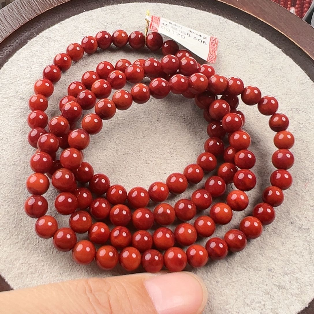 南红玛瑙手串未镶嵌