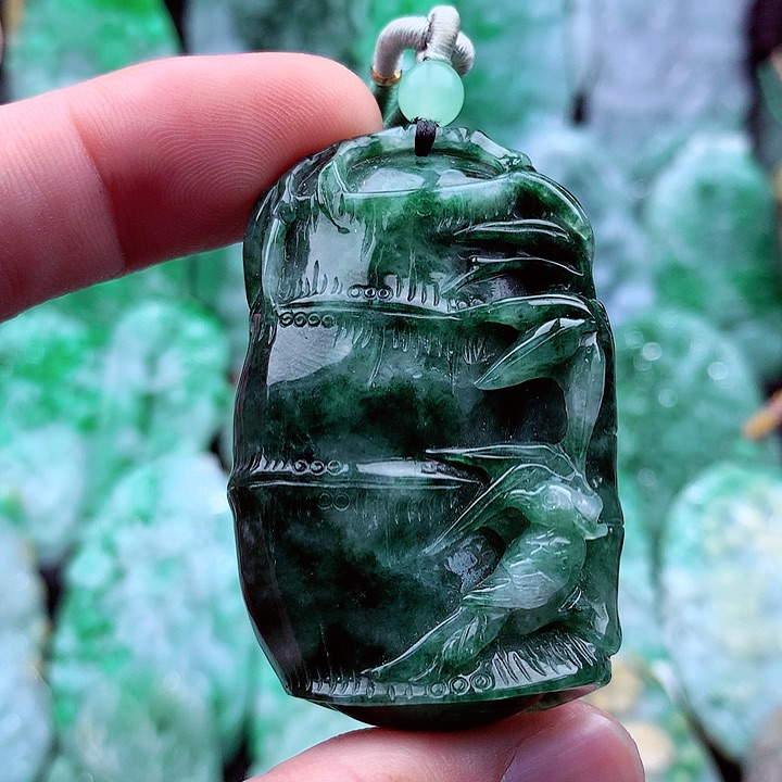 翡翠吊坠(不含链)未镶嵌