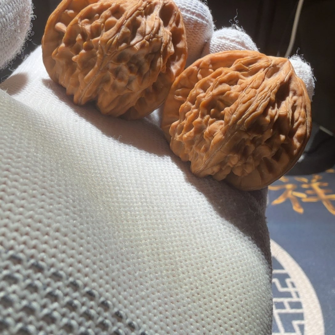 文玩核桃吊坠御龙正奔