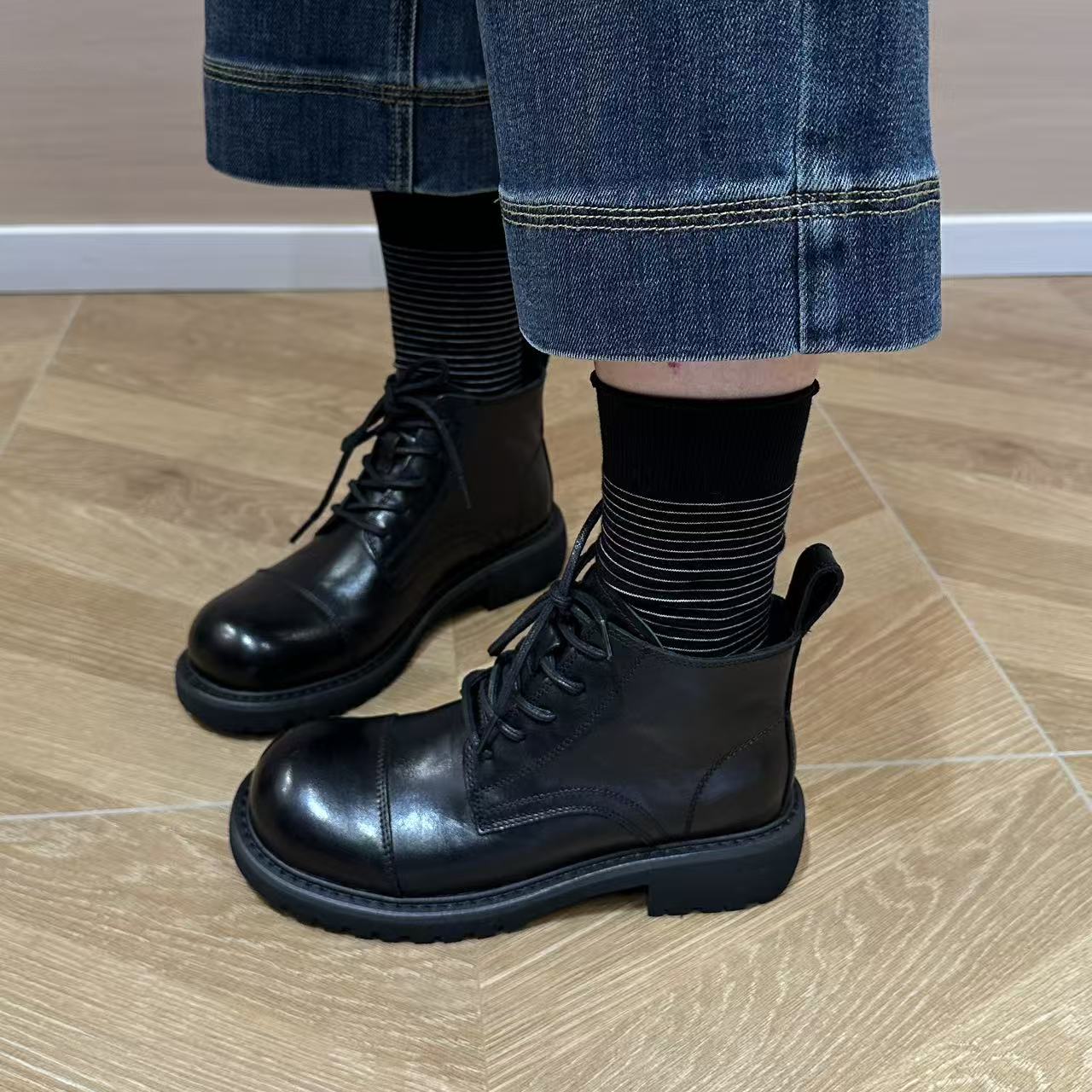 英伦系带牛皮休闲马丁靴短靴5-9-29