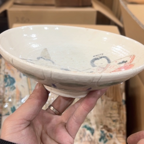 噶播视于今年杯盘子和碗叶**一