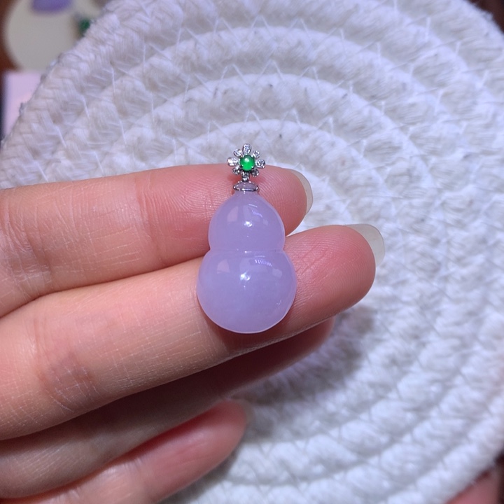 翡翠颈饰18K金镶嵌W**k冰胶紫葫芦