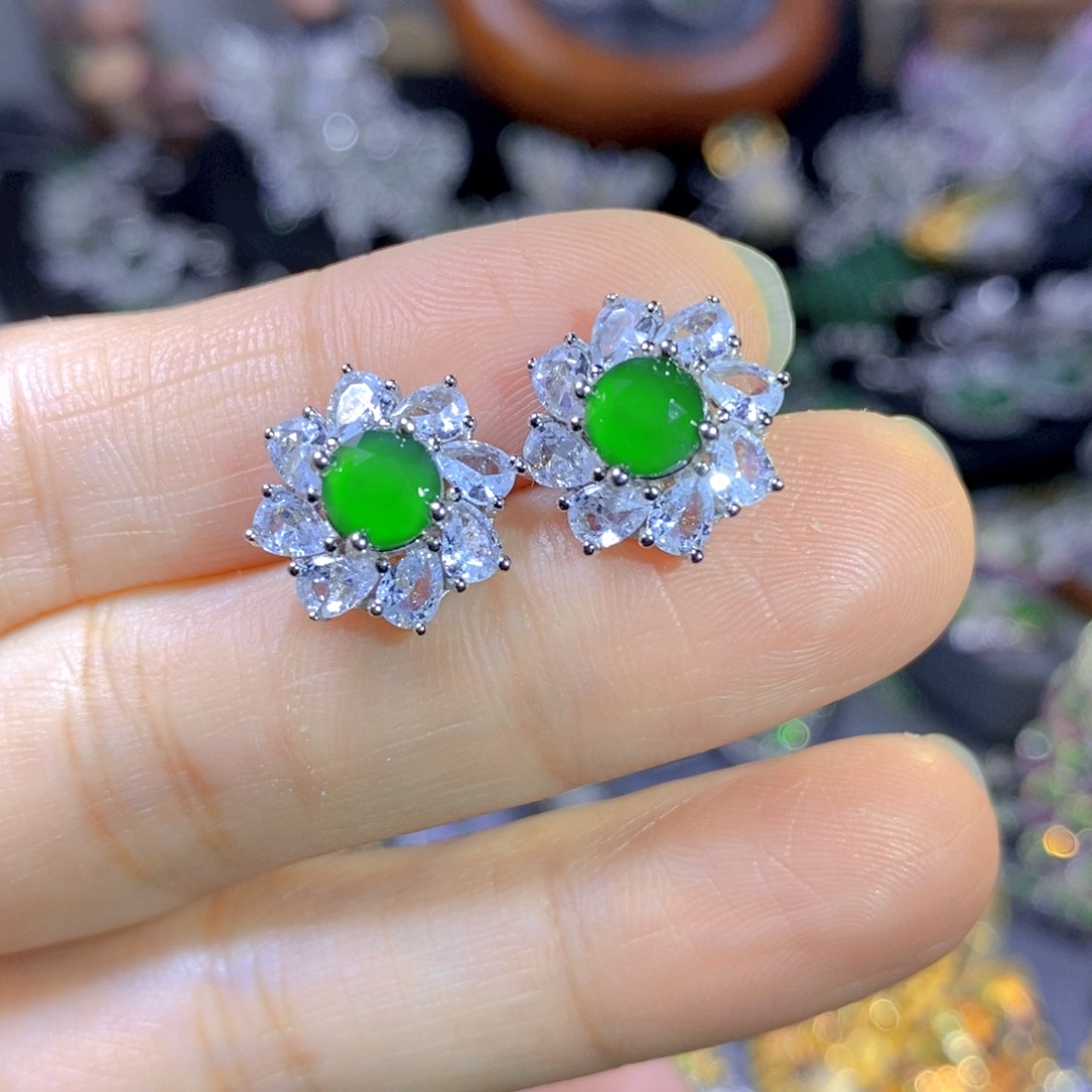 翡翠颈饰银S925镶嵌天然翡翠