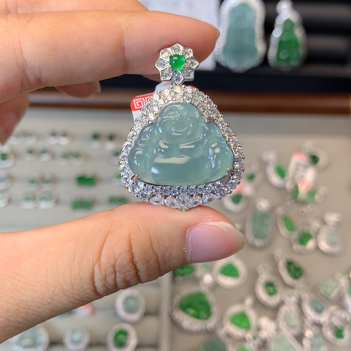 翡翠未镶嵌颈饰吊坠