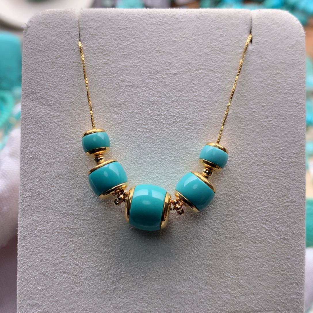 绿松石颈饰未镶嵌