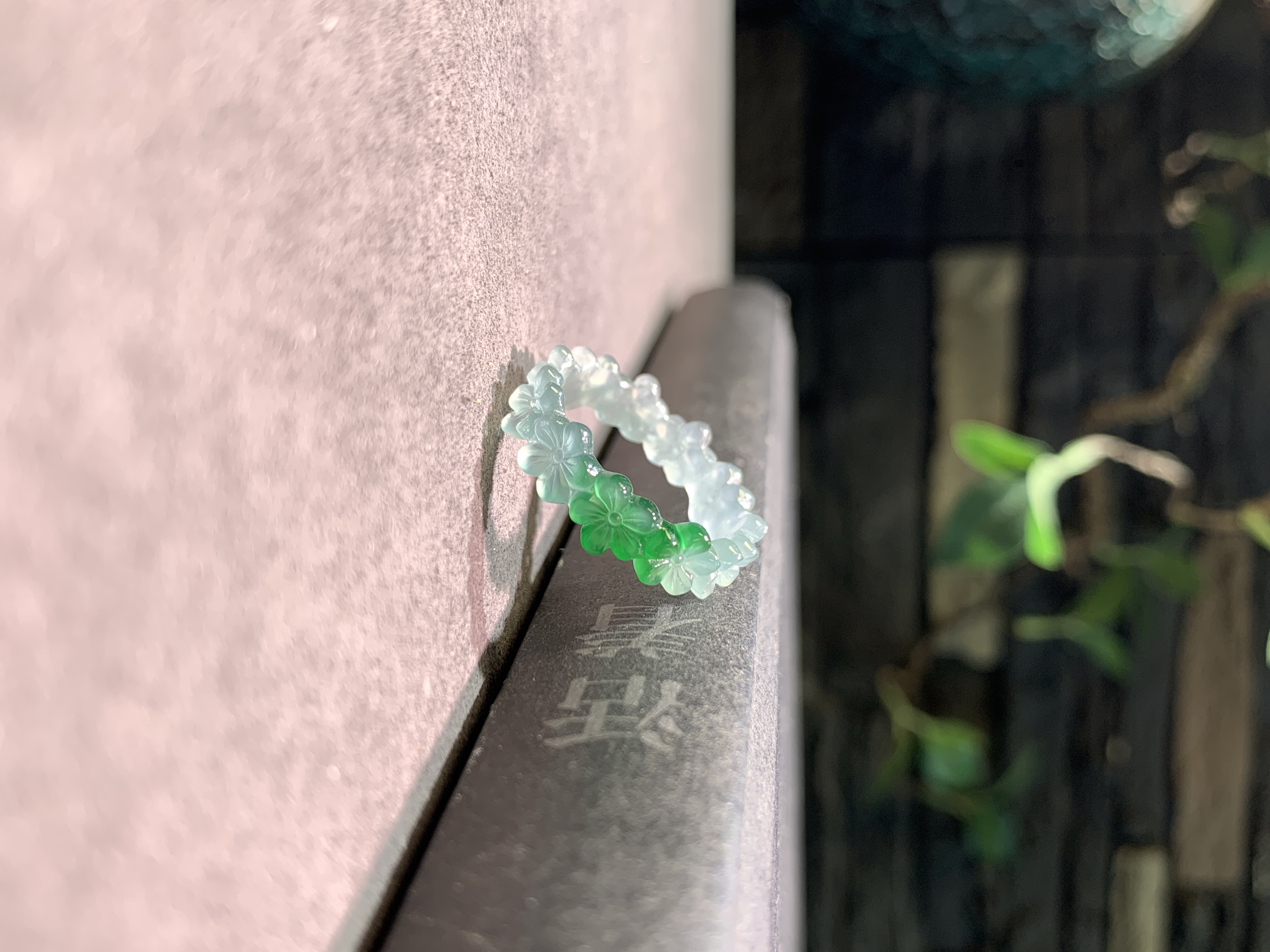 港码16号 冰阳绿翡翠指环 a货 手工原创小花 戒圈