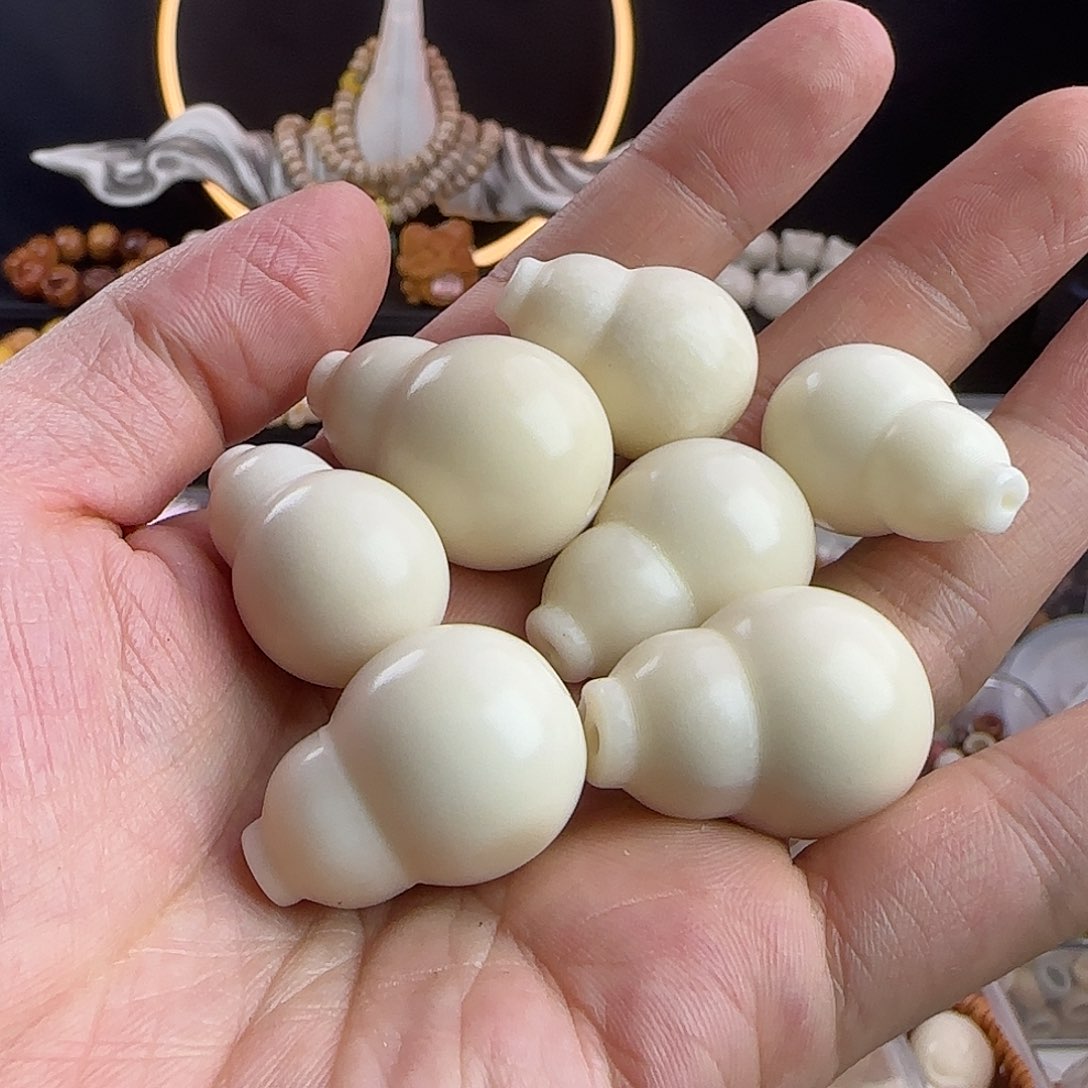 菩提根/象牙果吊坠瑕疵白色葫芦7颗