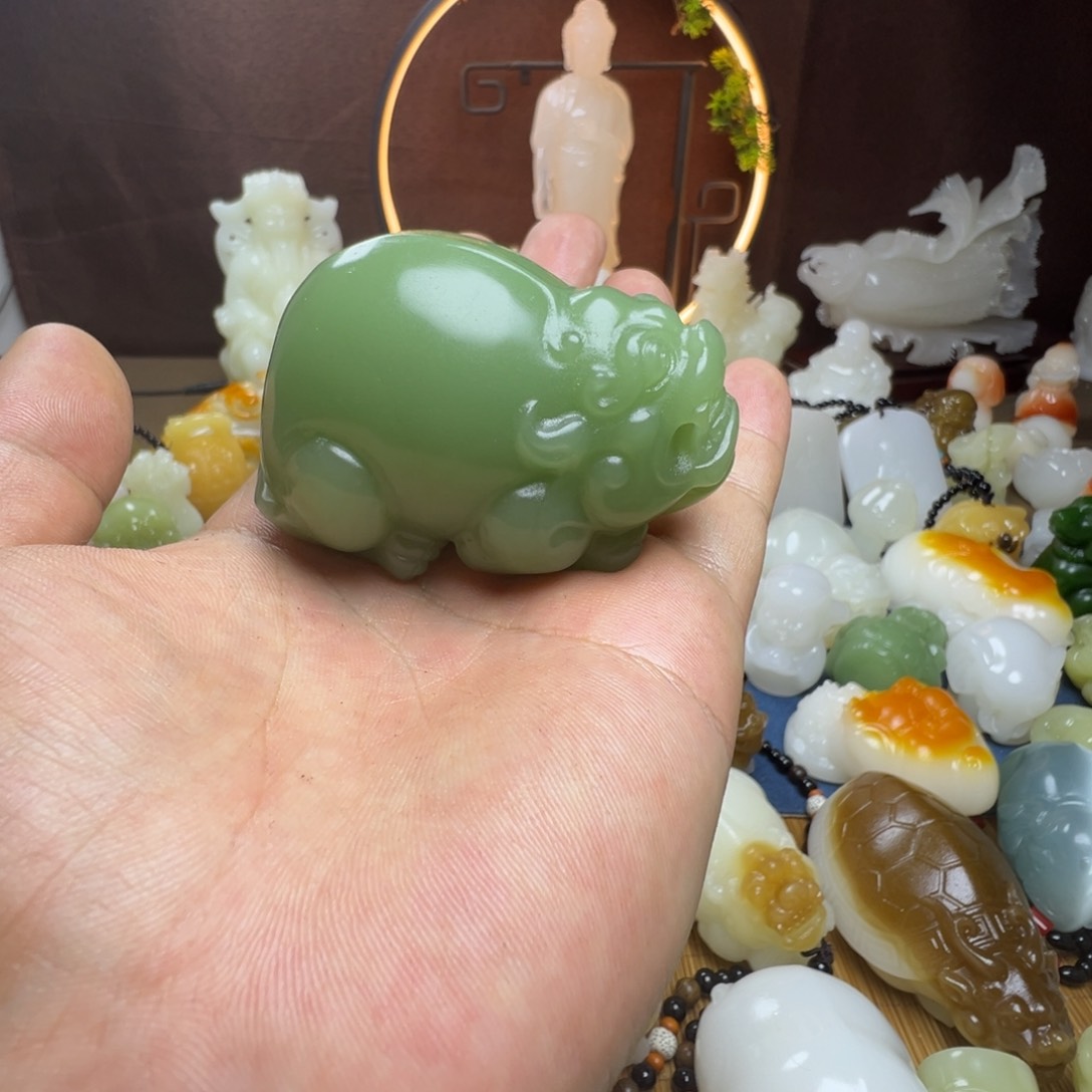 石材会***速手工雕刻貔貅手把