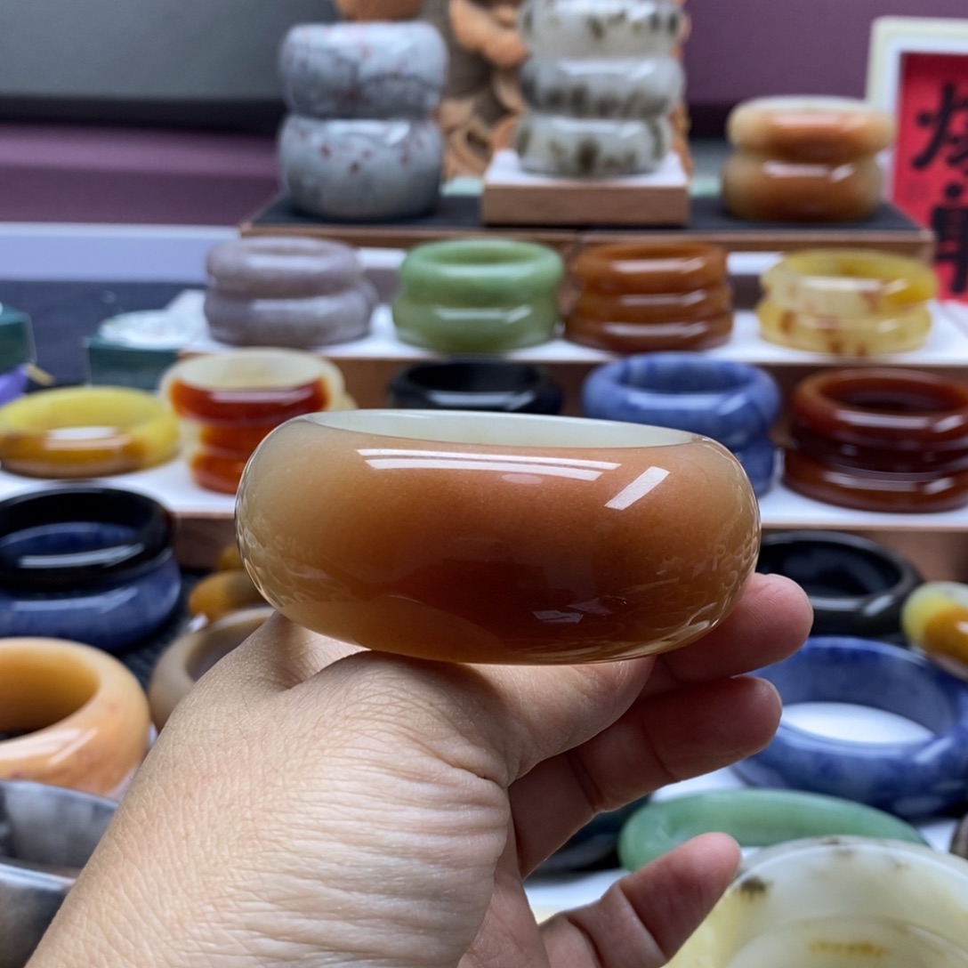 石英质玉手镯未镶嵌遇*缘