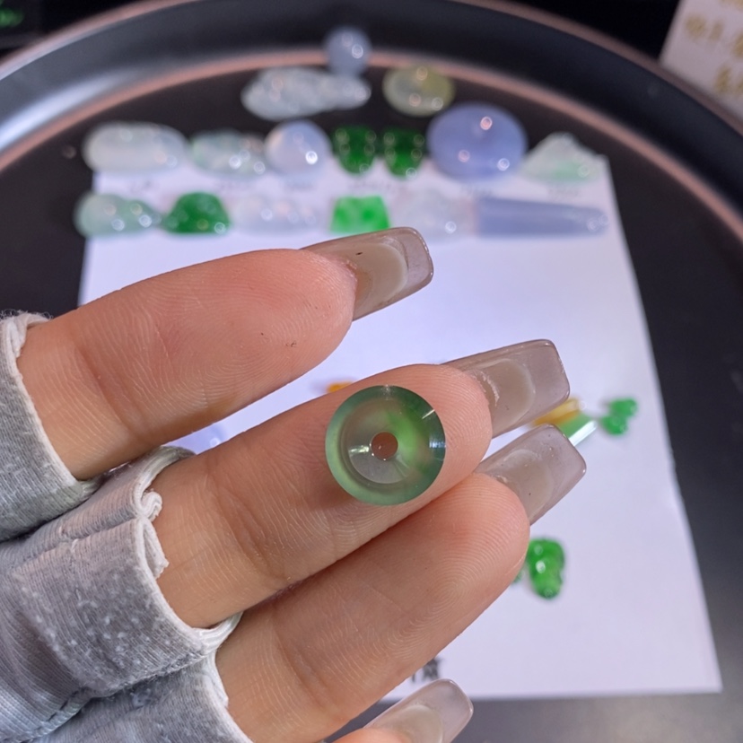 【闪购商品】翡翠未镶嵌挂件甜甜圈