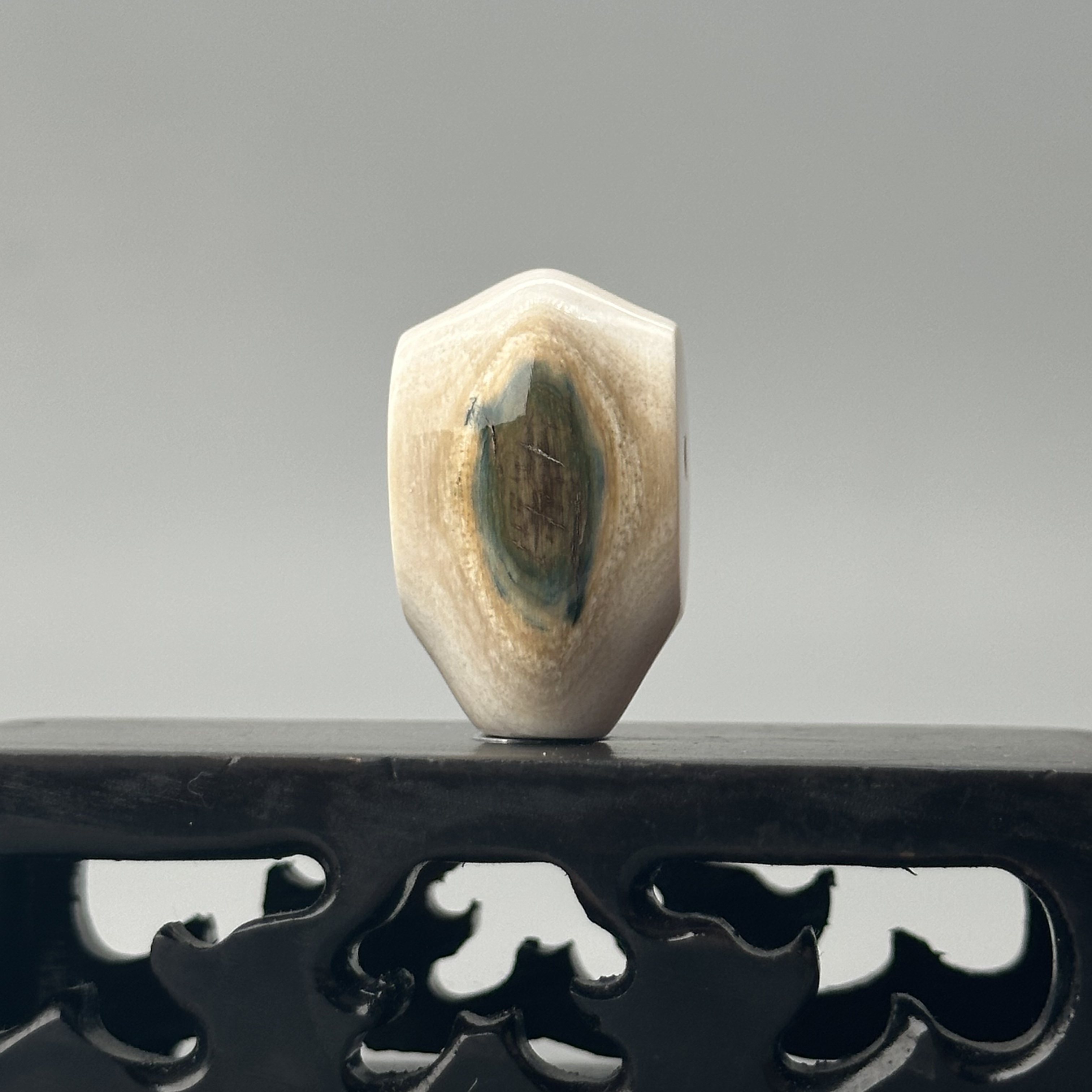 DEZHI/德志【17*29】蓝皮鲨鱼背10g三通孔2x3猛犸牙配饰K617