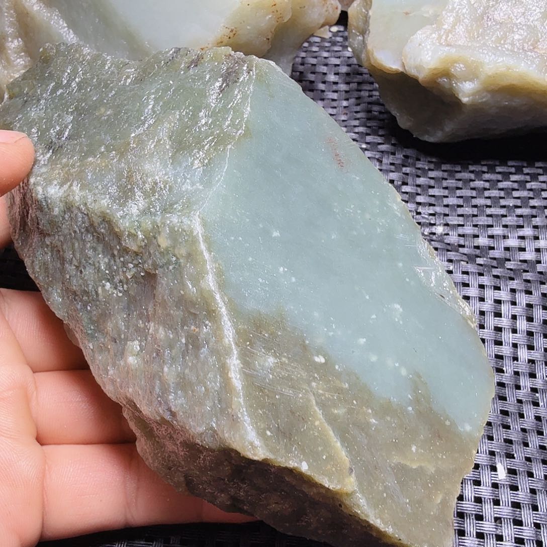 和田玉（糖玉）未镶嵌珠宝半成品