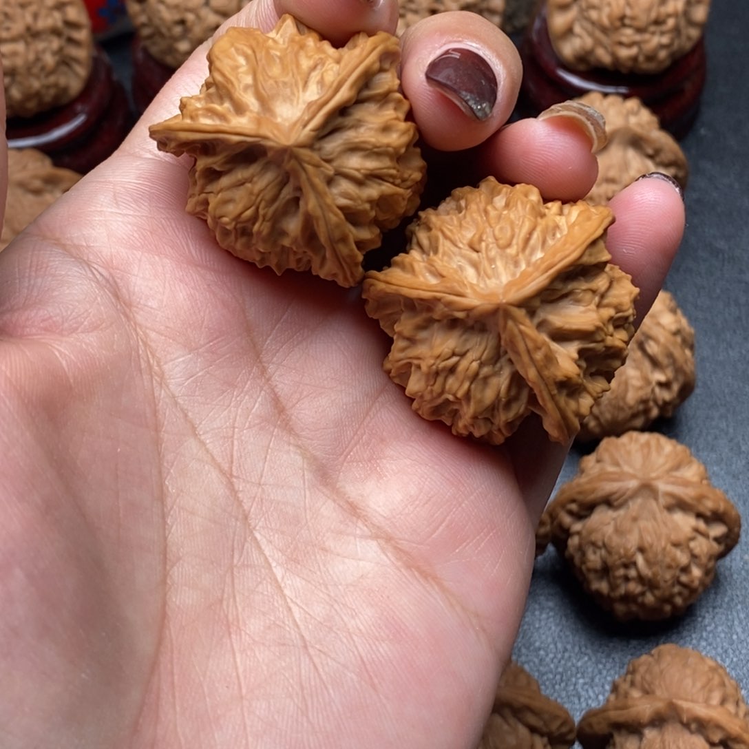 核桃文玩核桃，盘山三棱37