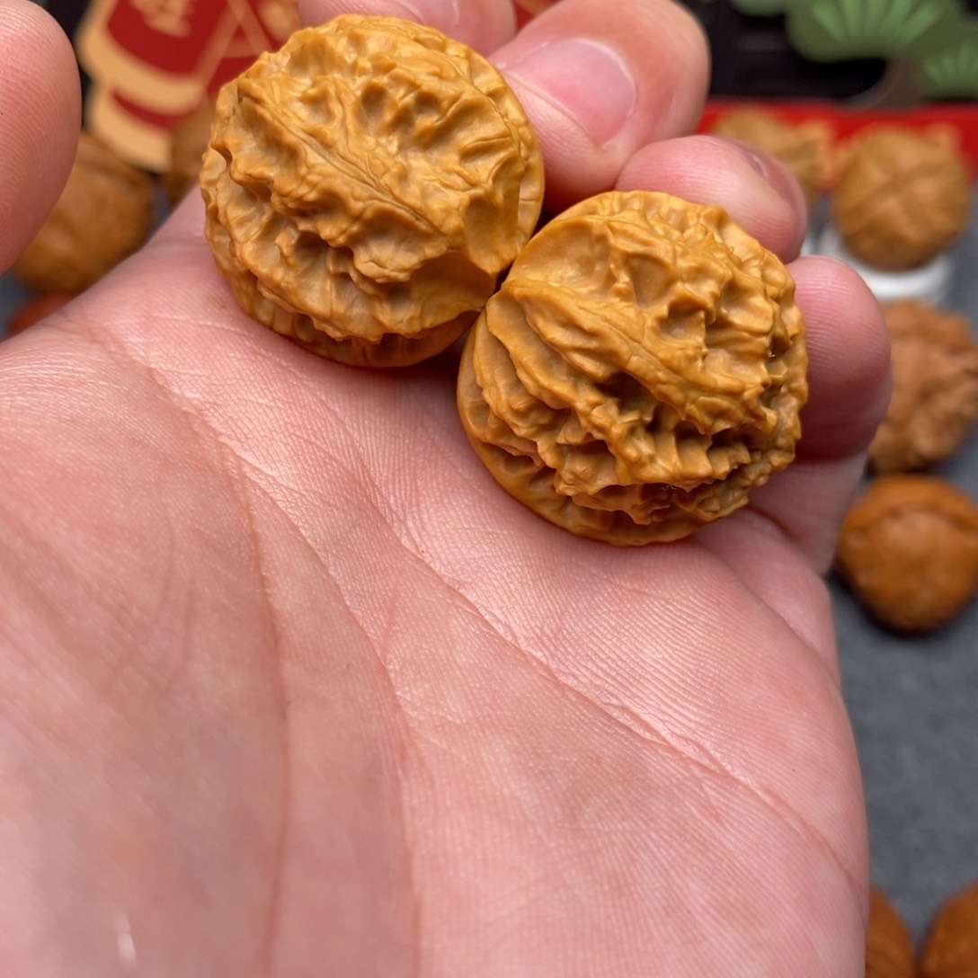 文玩核桃把件龙脊