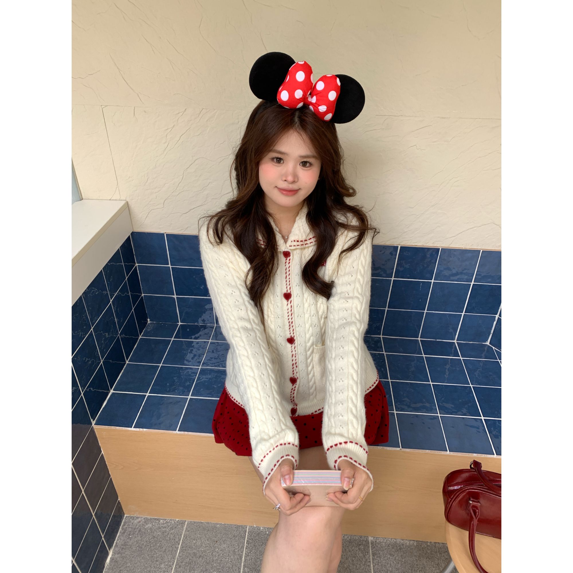 【甜甜糯心】大头婷微胖定制娃娃领麻花针织刺绣减龄套装 L8588