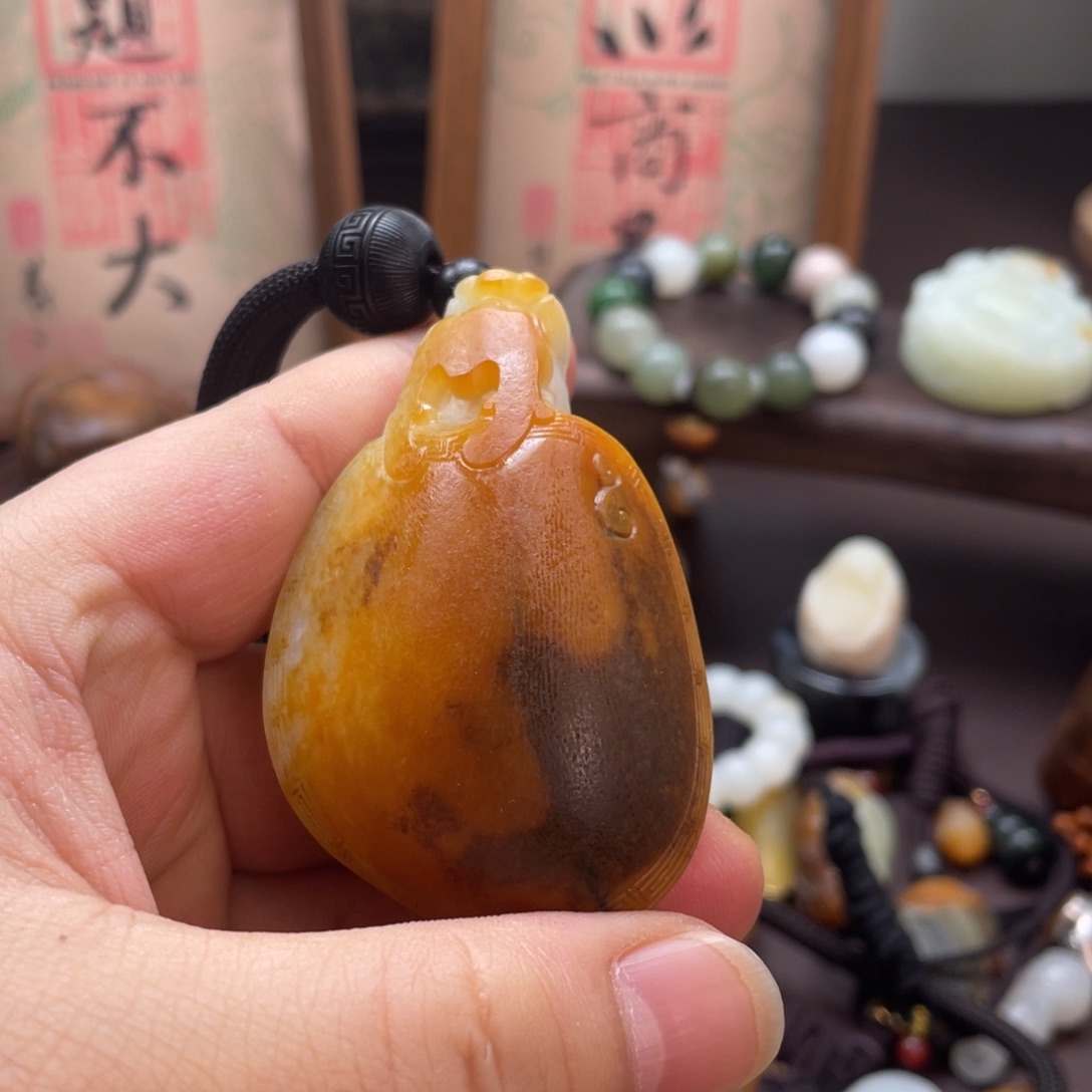 和田玉（子料）未镶嵌挂件