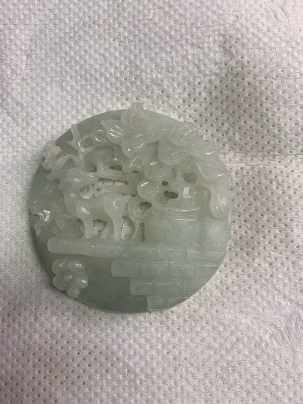 玉如军意翡翠珠宝