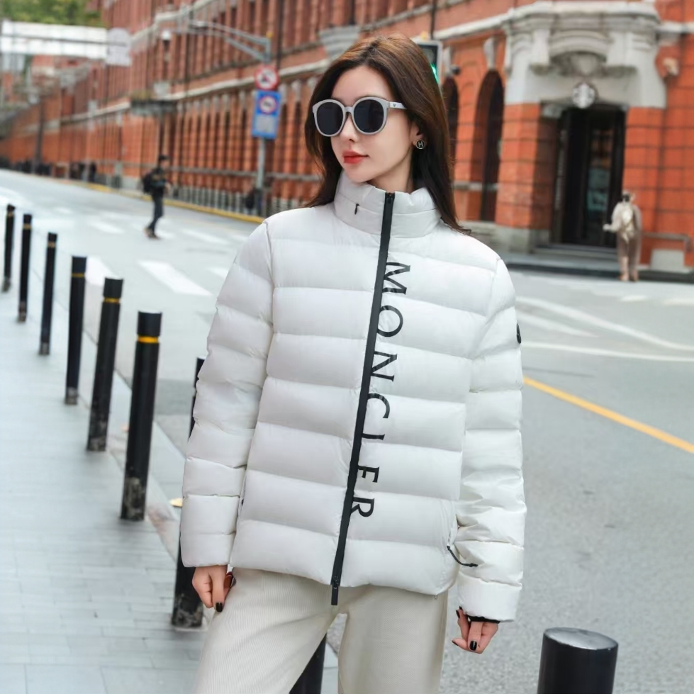 99新 MONCLER 海囤/蒙口外套/3码/乙yk150123