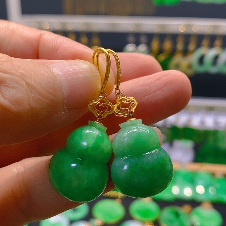 18K金镶嵌翡翠耳饰耳坠