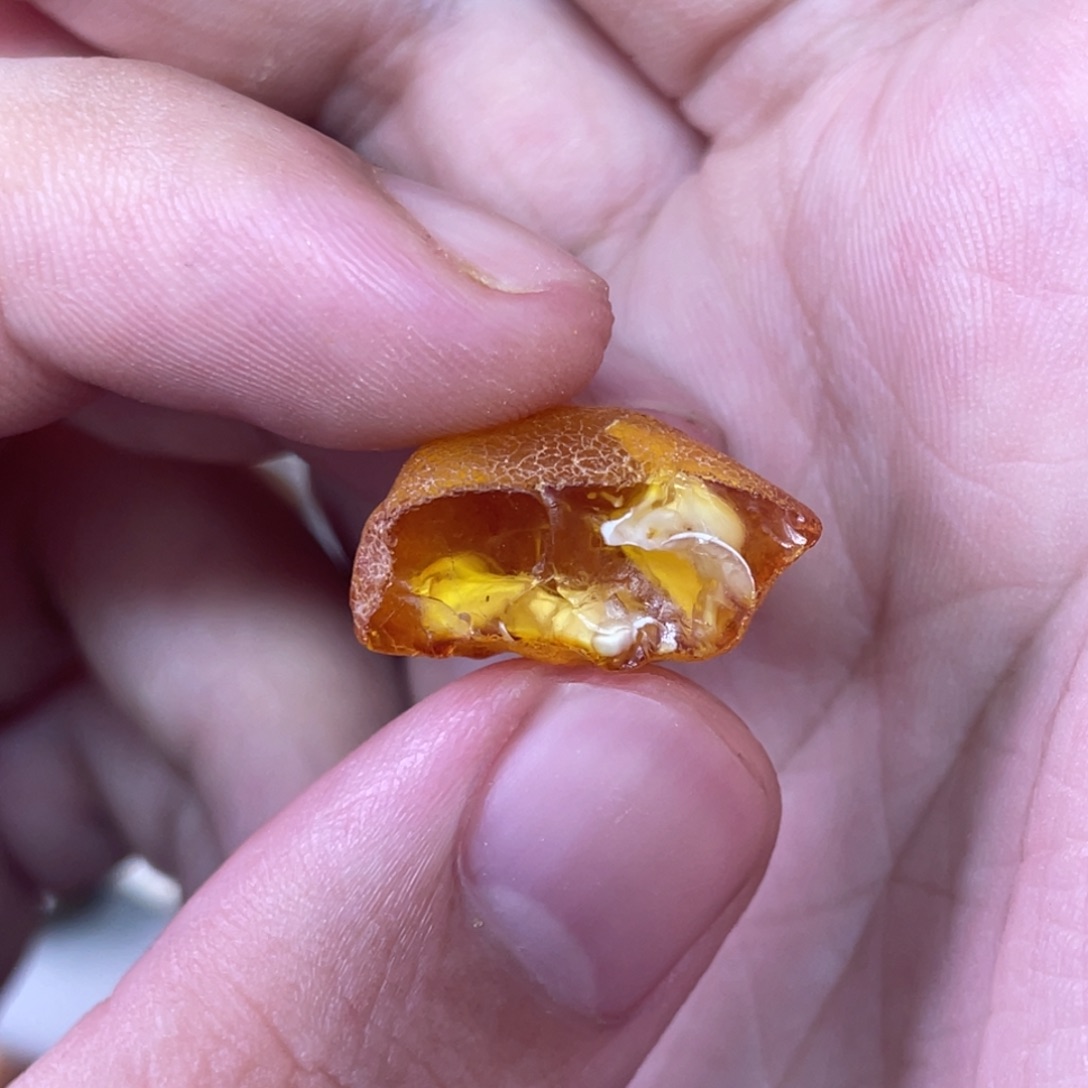 定制琥珀天然琥珀