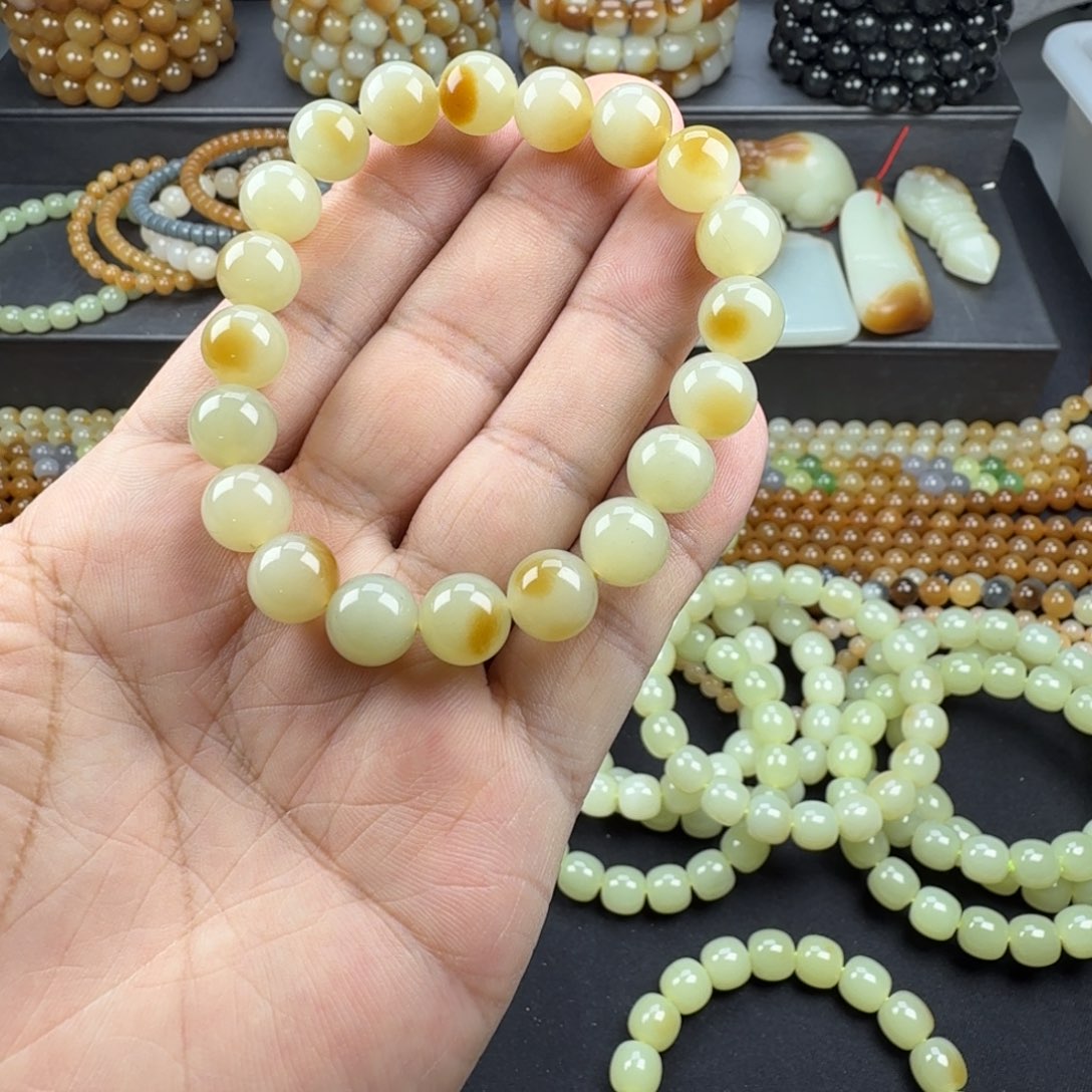 甘***斯和田玉未镶嵌手链